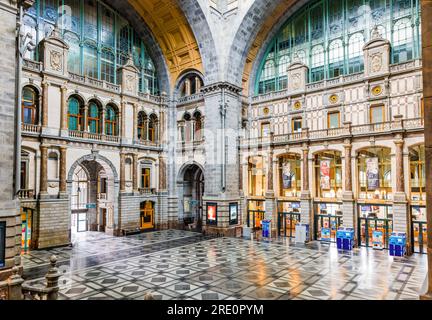 Antwerpen, Belgien - 17. Juni 2023: Hauptbahnhof Antwerpen-Centraal, ist der Hauptbahnhof in Antwerpen, Belgien. Es gilt als eine der beiden Stockfoto