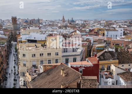 Blick von den Serranos-Türme (Torres de Serranos) auf die Altstadt von Valencia *** Blick auf die Altstadt von Valencia von den Serranos Towers (Torres Stockfoto