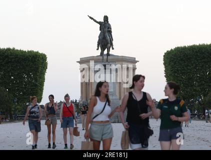 Montpellier. 17. Juli 2023. Dieses Foto wurde am 17. Juli 2023 aufgenommen und zeigt einen Blick auf die Promenade du Peyrou in Montpellier, Frankreich. Kredit: Gao Jing/Xinhua/Alamy Live News Stockfoto