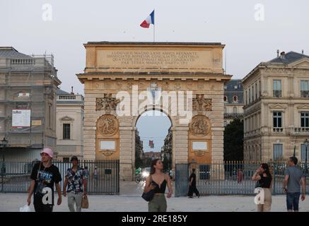 Montpellier. 17. Juli 2023. Dieses Foto wurde am 17. Juli 2023 aufgenommen und zeigt den Arc de Triomphe in Montpellier, Frankreich. Kredit: Gao Jing/Xinhua/Alamy Live News Stockfoto