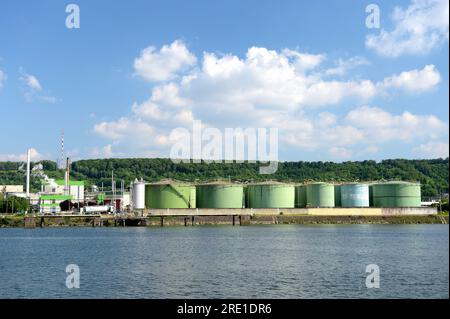 Rouen Grand Couronne (Nordfrankreich): Hafen über die seine, HAROPA Hafen. Tanks in der Saipol-Produktionsanlage für Biokraftstoffe, Diester BI Stockfoto