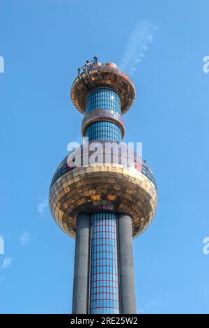 Wien, Österreich, 18. juli 2023. Die abfallverbrennungsfabrik spittelau ist hundert Jahre lang in wien entstanden und verbindet Kunst, Nachhaltigkeit und Fu Stockfoto