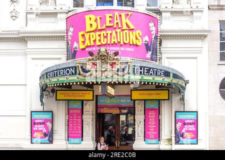 Düstere Erwartungen Comedy im Criterion Theatre, Piccadilly Circus, City of Westminster, Greater London, England, Vereinigtes Königreich Stockfoto