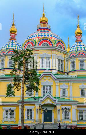 Kasachstan, Almaty. Himmelskathedrale, russisch-orthodox, im Panfilov Guardsmen Park. Stockfoto