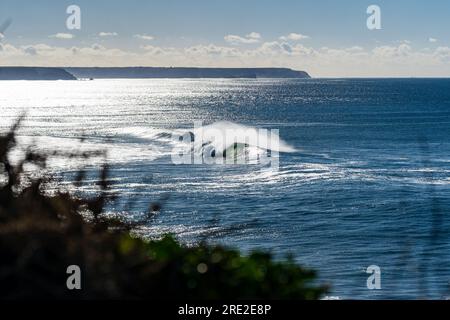 Surfen in Porthleven, Cornwall, Großbritannien Stockfoto