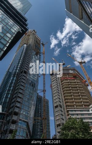 Blick auf die Wolkenkratzer im Frankfurter Finanzviertel Stockfoto