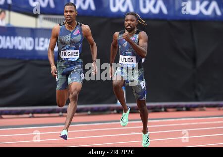 Noah Lyles (USA) und Zharnel Hughes (GBR) laufen während des London Athletics Meeting am Sonntag, den 23. Juli 2023, in London über 200 m. Vereinigtes Königreich. (Jiro Mochizuki/Bild des Sports) Stockfoto