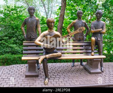 Kasachstan, Almaty. Beatles Monument im Kok-Tobe Park, errichtet 2007. Das Werk des Bildhauers Eduard Kazaryan. Stockfoto