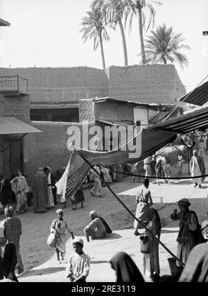 Bagdad, Irak: Szene der 1932. Straße in der Nähe der Katah-Brücke in Bagdad. Stockfoto