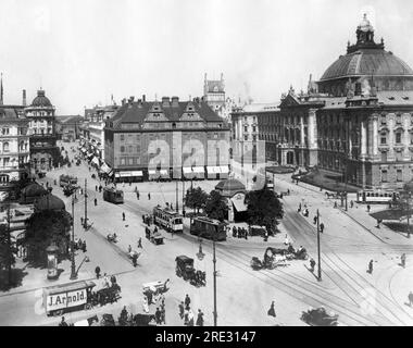 München, Deutschland: 9. November 1923 der öffentliche Platz in München, der das Zentrum des bayerischen Royalistischen Aufstandes gestern Abend war, der anscheinend gescheitert ist. Die "Bierhalle Putsch" wurde von Ludendorff und Hitler geleitet. Stockfoto