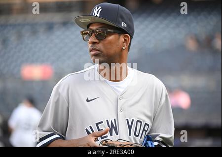 New York, USA. 24. Juli 2023. Tony Rock nimmt am 24. Juli 2023 an dem Spiel „CC Sabathia and Friends Celebrity Softball“ Teil, das der „PitCChIn“ Foundation im Yankee Stadium im New York City Borough of the Bronx, NY, zugutekommt. (Foto: Anthony Behar/Sipa USA) Guthaben: SIPA USA/Alamy Live News Stockfoto