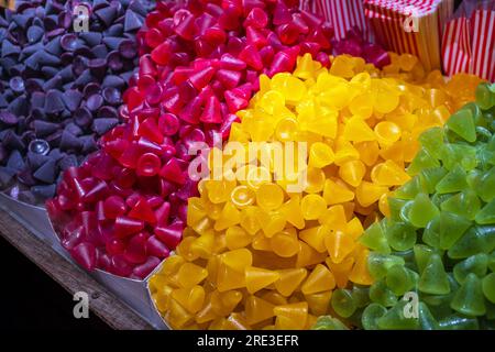 Ein Cuberdon in Gent, eine kegelförmige, berühmte belgische Süßigkeit Stockfoto