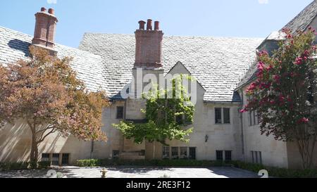 Beverly Hills, Kalifornien, USA 28. August 2021 Greystone Mansion & Gardens, The Doheny Estate am 28. August 2023 in Beverly Hills, Kalifornien, USA. Foto: Barry King/Alamy Stock Photo Stockfoto