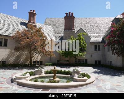 Beverly Hills, Kalifornien, USA 28. August 2021 Greystone Mansion & Gardens, The Doheny Estate am 28. August 2023 in Beverly Hills, Kalifornien, USA. Foto: Barry King/Alamy Stock Photo Stockfoto