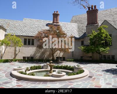 Beverly Hills, Kalifornien, USA 28. August 2021 Greystone Mansion & Gardens, The Doheny Estate am 28. August 2023 in Beverly Hills, Kalifornien, USA. Foto: Barry King/Alamy Stock Photo Stockfoto