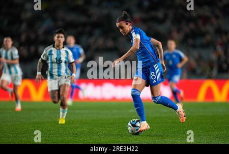 Juli 24 2023: Barbara Bonansea (Italien) kontrolliert den Ball während eines 2023-Spiels der Gruppe G – FIFA Women's World Cup Australien & Neuseeland, Italien gegen Argentinien, im Eden Park, Auckland, Neuseeland. Kim Price/CSM Stockfoto