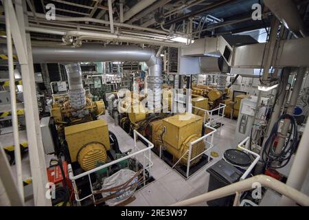 Maschinenraum auf einem Taucherunterstützungsschiff. Stockfoto