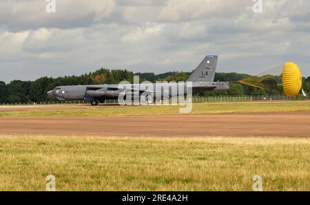 USAF Boeing B-52H Stratofortress Ankunft am Royal International Air Tattoo 2023 Stockfoto