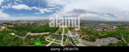 Bild eines großen Engels des sehr angesehenen und wichtigen Armenischen Völkermord-Gedenkkomplexes in Tsitsernakaberd Stockfoto