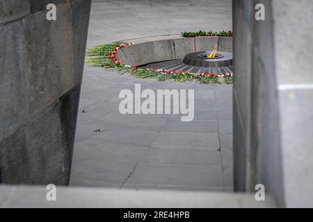 Bild eines großen Engels des sehr angesehenen und wichtigen Armenischen Völkermord-Gedenkkomplexes in Tsitsernakaberd Stockfoto