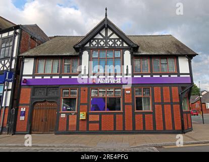 NatWest Bank, Gebäude mit Holzrahmen in The Bull Ring, Northwich, Cheshire, England, Vereinigtes Königreich, CW9 5BN Stockfoto