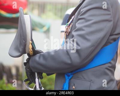 Cremona, Italien - Juni 25. 2023 guardia di finanza, parade der italienischen Steuerabteilung, Uniform, nicht erkennbare Beamte Stockfoto