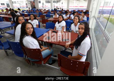 Itaju do colonia, bahia, brasilien - 23. juli 2023: Schüler einer staatlichen Vollzeit-Schule in der Stadt Itaju do Colonia werden in einem Schulhaus gesehen Stockfoto