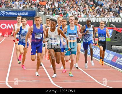 London Stadium, Queen Elizabeth Park, London, Großbritannien am 23 2023. Juli. 1500m Men, 1. NUGUSE Yared USA, 2. NORDÅS Narve Gilje NOR, 3. GOURLEY Neil GBR, 4. GILES Elliot GBR, 5. STONIER Matthew GBR, 6. McSWEYN Stewart AUS, 7. MECHAAL Adel ESP, 8. 11. CHERUIYOT Timothy KEN, 9. HABZ Azeddine FRA, 10., TANNER García Samuel NZL 12. SPENCER Adam AUS, 13. HOCKER Cole USA, 14. COSCORAN Andrew IRL, 15. MILLS George GBR, während des Wanda Diamond League London Athletics Meet im London Stadium, Queen Elizabeth Park, London, UK am 23 2023. Juli. Foto: Francis Kni Stockfoto