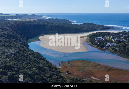 Mündung und Mündung des Gonubie River. Stockfoto