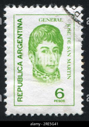 ARGENTINIEN - CIRCA 1975: Von Argentinien gedruckter Stempel zeigt General Jose de San Martin, circa 1975 Stockfoto