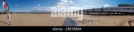 Pier und South Sands, St Annes on Sea, Lancs, England, Großbritannien Stockfoto