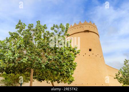 Festungsturm und Mauern von Masmak, Viertel Qasr al-Hukm, Al Riad, Saudi-Arabien Stockfoto