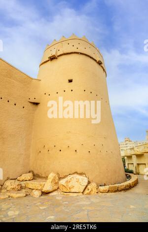 Festungsturm und Mauern von Masmak, Viertel Qasr al-Hukm, Al Riad, Saudi-Arabien Stockfoto