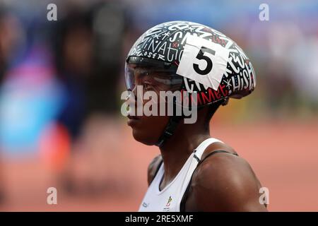 Léa BAYEKULA (Belgien) zu Beginn des Frauen Rollstuhl-Finales 800m bei der IAAF Diamond League 2023, Queen Elizabeth Olympic Park, Stratford, London, Großbritannien. Stockfoto