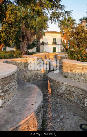 Das normannische Schloss in St. Severina, Kalabrien in Italien. Castello normanno in Santa Severina Stockfoto