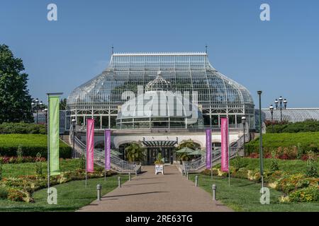 Pittsburgh, Pennsylvania -23. Juli 2023: Phipps Conservatory and Botanical Gardens befindet sich im Schenley Park in Pittsburgh und ist auf der Nationa gelistet Stockfoto