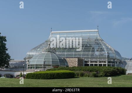 Pittsburgh, Pennsylvania -23. Juli 2023: Phipps Conservatory and Botanical Gardens befindet sich im Schenley Park in Pittsburgh und ist auf der Nationa gelistet Stockfoto