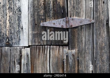 Verwittertes Holz an der Seite des Farley Blacksmith Shop, East Jersey Old Town Village Stockfoto