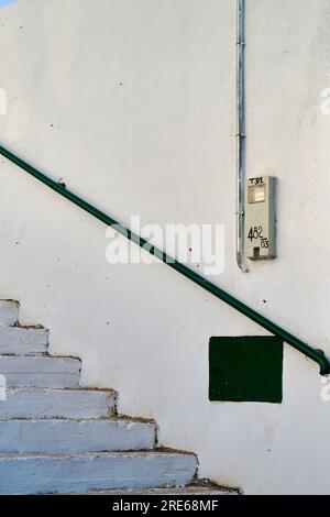 Treppen und Mauern in einer Altstadt Stockfoto