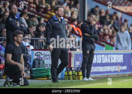 Scunthorpe, Großbritannien. 25. Juli 2023. Liam RoSenior Manager von Hull City während des Vorsaison Freundschaftsspiels Scunthorpe United vs Hull City in Glanford Park, Scunthorpe, Großbritannien, 25. Juli 2023 (Foto von James Heaton/News Images) in Scunthorpe, Großbritannien, am 7./25. Juli 2023. (Foto: James Heaton/News Images/Sipa USA) Guthaben: SIPA USA/Alamy Live News Stockfoto