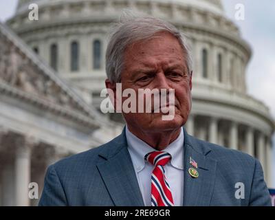 26. Juli 2023, Washington, District of Columbia, USA: Rep. RALPH NORMAN (R-SC) von der Freedom Caucus fordert Kürzungen der Staatsausgaben für 2024 auf der Ebene von 2022 mit Mitteln, die für Programme zur Verteidigung und zum Schutz der Vereinigten Staaten verwendet werden. (Kreditbild: © Sue Dorfman/ZUMA Press Wire) NUR REDAKTIONELLE VERWENDUNG! Nicht für den kommerziellen GEBRAUCH! Stockfoto