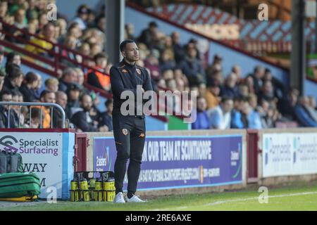 Scunthorpe, Großbritannien. 25. Juli 2023. Liam RoSenior Manager von Hull City während des Vorsaison Freundschaftsspiels Scunthorpe United vs Hull City in Glanford Park, Scunthorpe, Großbritannien, 25. Juli 2023 (Foto von James Heaton/News Images) in Scunthorpe, Großbritannien, am 7./25. Juli 2023. (Foto: James Heaton/News Images/Sipa USA) Guthaben: SIPA USA/Alamy Live News Stockfoto