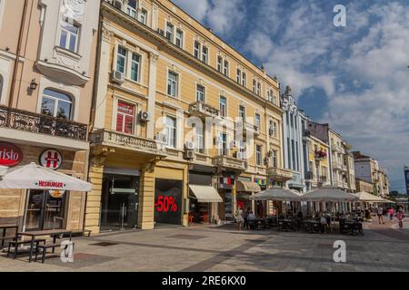 PLOVDIV, BULGARIEN - 29. JULI 2019: Stefan Stambolov-Platz in Plovdiv, Bulgarien Stockfoto