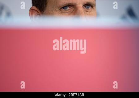 Wyong, Australien. 26. Juli 2023. Fußball, Frauen: Weltmeisterschaft, Deutschland, Pressekonferenz: Panagiotis 'Joti' Chatzialexiou, Sportdirektorin der Nationalmannschaft, spricht. Kredit: Sebastian Christoph Gollnow/dpa/Alamy Live News Stockfoto