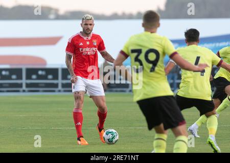 25. Juli 2023. Lissabon, Portugal. Benficas Verteidiger von Brazil Morato (91) in Aktion während des Freundschaftsspiels zwischen SL Benfica und Burnley FC Credit: Alexandre de Sousa/Alamy Live News Stockfoto