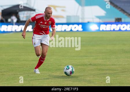 25. Juli 2023. Lissabon, Portugal. Benficas Mittelfeldspieler aus Norwegen Fredrik Aursnes (8) in Aktion während des Freundschaftsspiels zwischen SL Benfica und Burnley FC Credit: Alexandre de Sousa/Alamy Live News Stockfoto