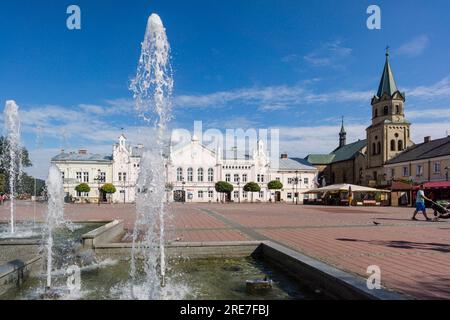 Franziskanerkirche und ehemaliges Rathaus, Marktplatz, Sanok, Subcarpathia Woiwodschaft, Polen, osteuropa Stockfoto