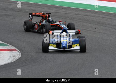 Scarperia, 9. April 2021: Lola T96 Alfa Romeo F3000 Formula Driven by Unknown in Aktion auf dem Mugello Circuit während der BOSS GP Championship Practice. Italien Stockfoto