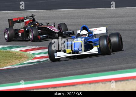 Scarperia, 9. April 2021: Lola T96 Alfa Romeo F3000 Formula Driven by Unknown in Aktion auf dem Mugello Circuit während der BOSS GP Championship Practice. Italien Stockfoto