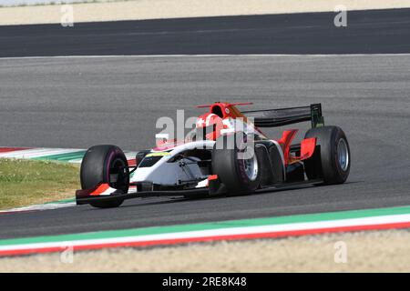 Scarperia, 9. April 2021: Lola T96 Alfa Romeo F3000 Formula Driven by Unknown in Aktion auf dem Mugello Circuit während der BOSS GP Championship Practice. Italien Stockfoto